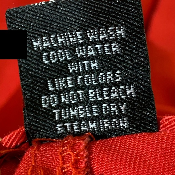 Urban Label Red Cargo Shorts - 32 - Picture 5 of 5